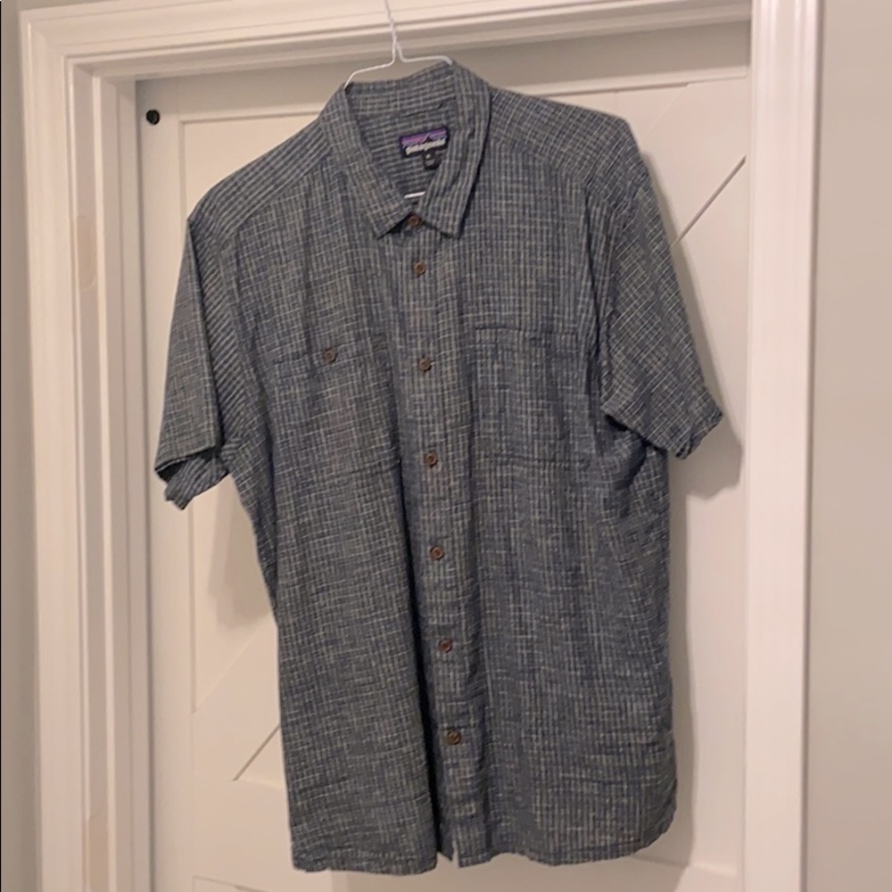 Patagonia men’s button down shirt
